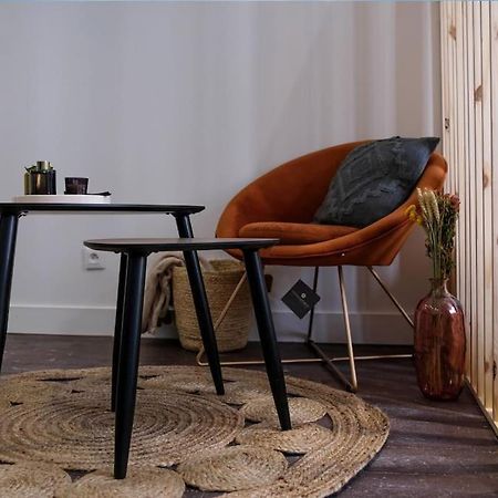 Spacieux Studio Renove Apartment วีเนิฟ-โซร์-ล็อต ภายนอก รูปภาพ