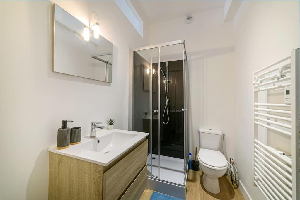 Spacieux Studio Renove Apartment วีเนิฟ-โซร์-ล็อต ภายนอก รูปภาพ